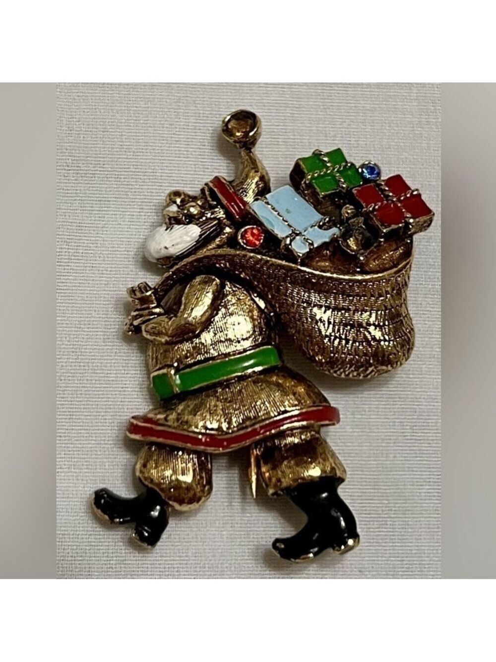 ART Santa Christmas Brooch 1520